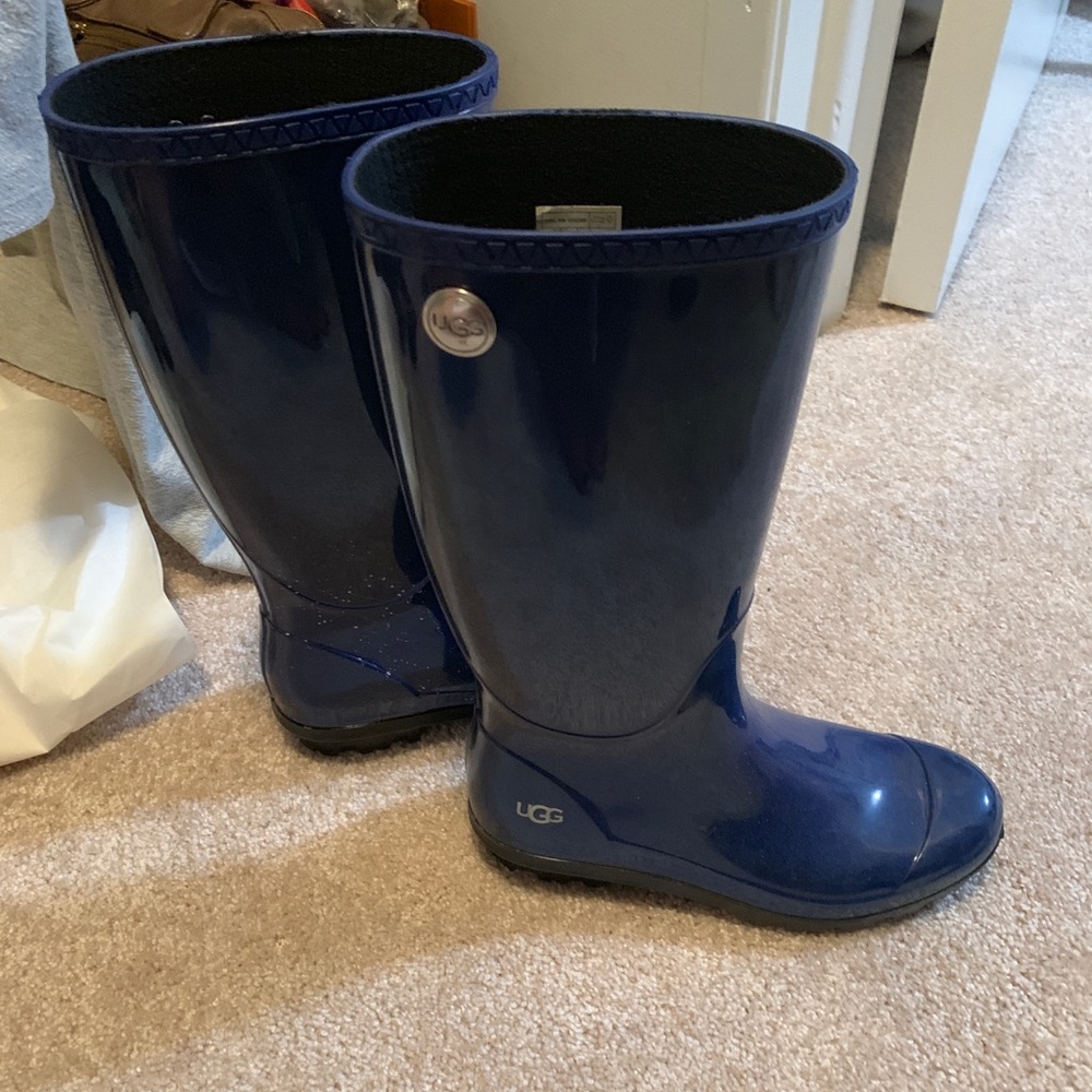 Ugg rain boots